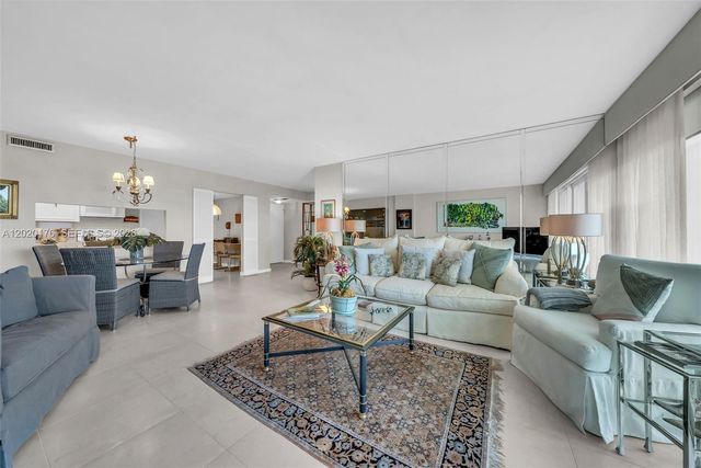 199 Ocean Lane Dr 512, Key Biscayne, FL 33149
