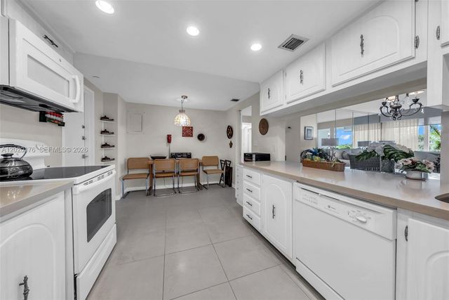 199 Ocean Lane Dr 512, Key Biscayne, FL 33149