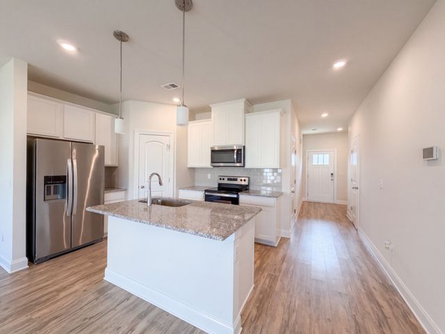 952 Oak Ridge Ln, Columbia, TN 38401