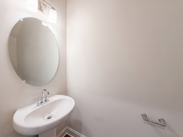 952 Oak Ridge Ln, Columbia, TN 38401