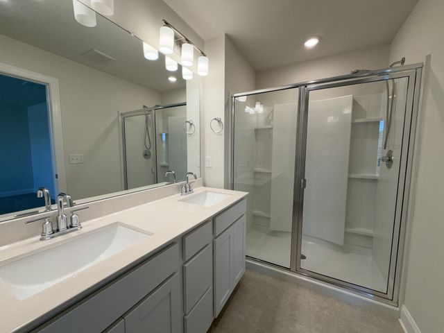 952 Oak Ridge Ln, Columbia, TN 38401