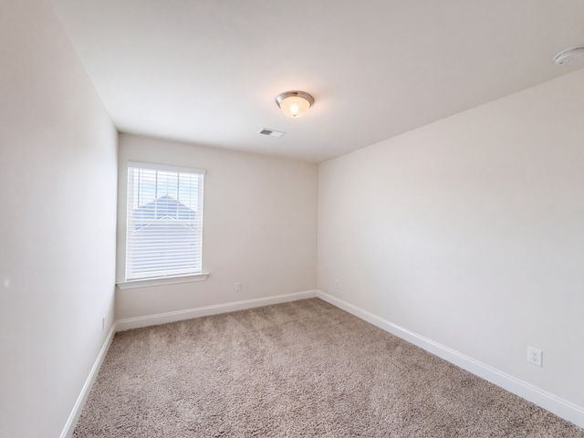 952 Oak Ridge Ln, Columbia, TN 38401