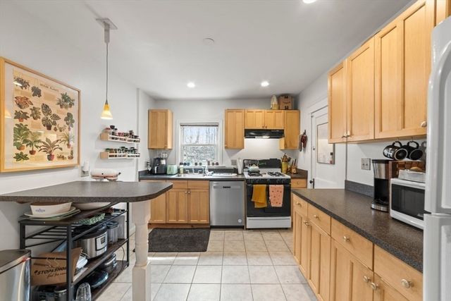 36 Dickinson Rd 36, Boston, MA 02135