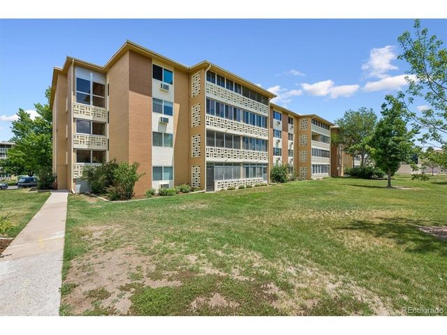 665 S Alton Way 8A, Denver, CO 80247