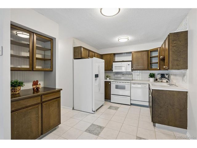 665 S Alton Way 8A, Denver, CO 80247