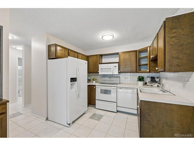 665 S Alton Way 8A, Denver, CO 80247