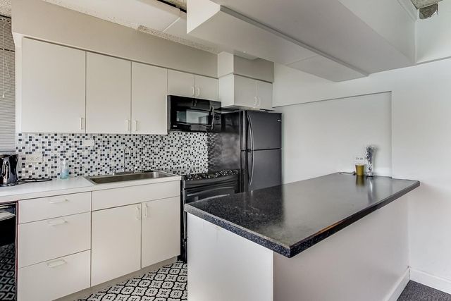 5733 N SHERIDAN Road 4C, Chicago, IL 60660