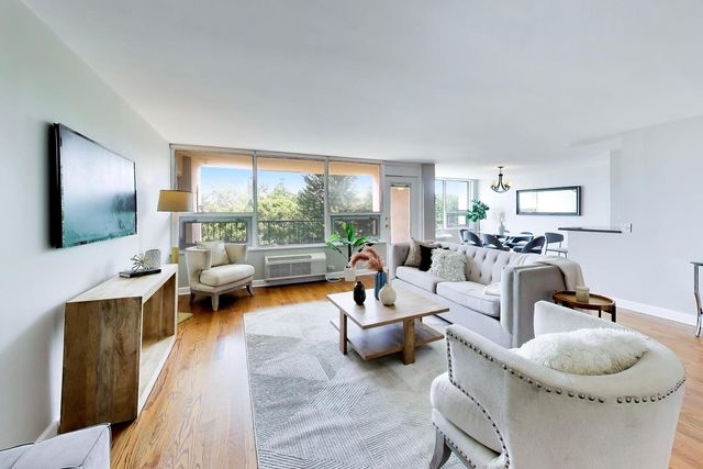 5733 N SHERIDAN Road 4C, Chicago, IL 60660