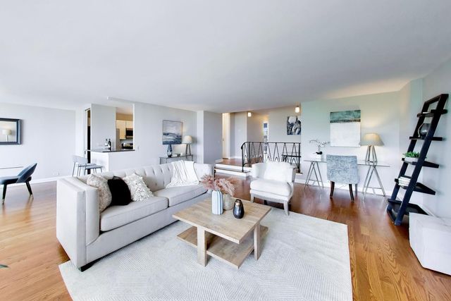 5733 N SHERIDAN Road 4C, Chicago, IL 60660