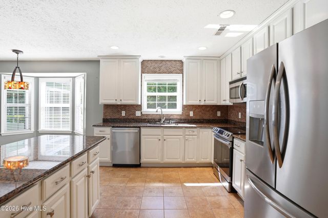 8589 Old Forest Drive NE, Leland, NC 28451