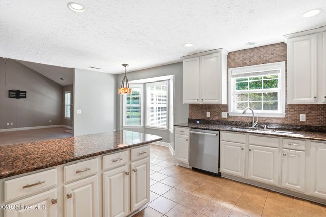 8589 Old Forest Drive NE, Leland, NC 28451