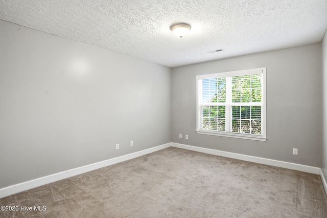 8589 Old Forest Drive NE, Leland, NC 28451