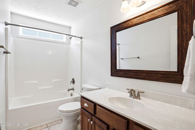 8589 Old Forest Drive NE, Leland, NC 28451