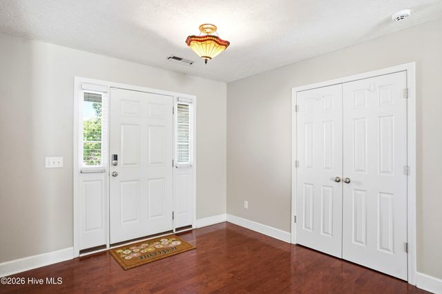 8589 Old Forest Drive NE, Leland, NC 28451
