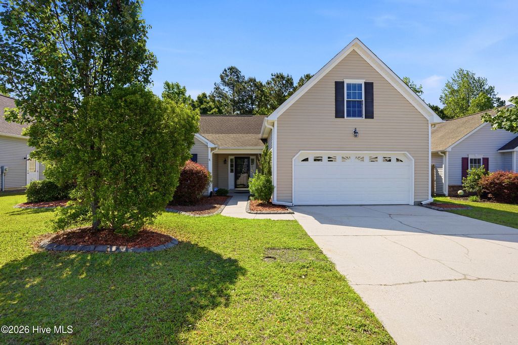 8589 Old Forest Drive NE, Leland, NC 28451