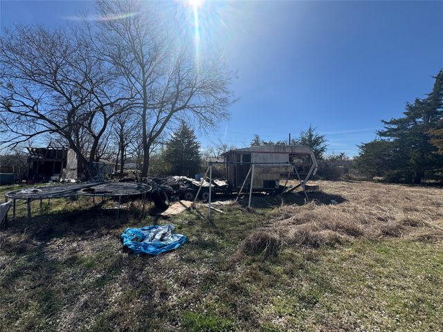 510 S Pecan Street, Bells, TX 75414