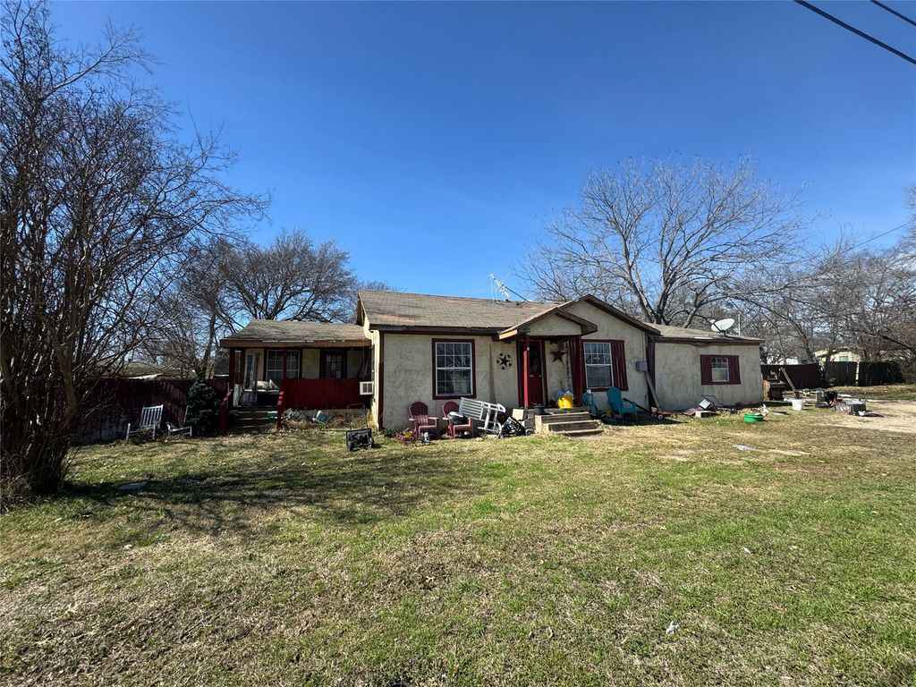 510 S Pecan Street, Bells, TX 75414