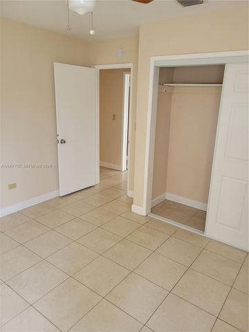 6856 NW 12th St 0, Plantation, FL 33313