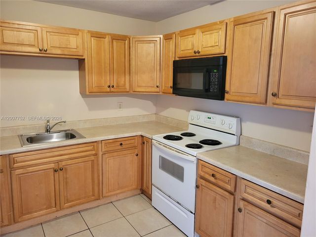 6856 NW 12th St 0, Plantation, FL 33313