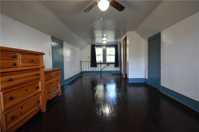 1008 South Rd, Shaler, PA 15209