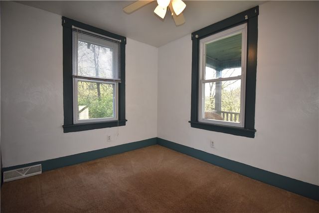 1008 South Rd, Shaler, PA 15209