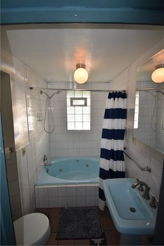 1008 South Rd, Shaler, PA 15209
