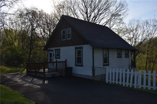 1008 South Rd, Shaler, PA 15209