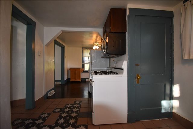 1008 South Rd, Shaler, PA 15209