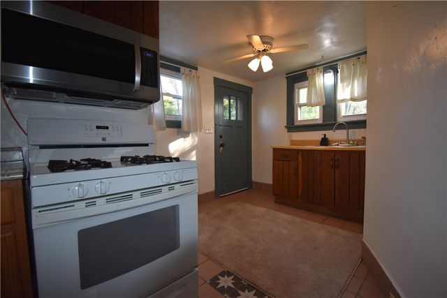 1008 South Rd, Shaler, PA 15209