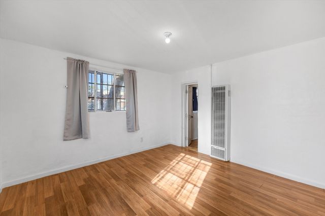 862 Arthur Drive SW, Albuquerque, NM 87105