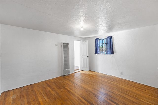 862 Arthur Drive SW, Albuquerque, NM 87105