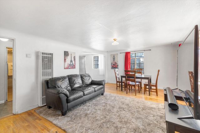 862 Arthur Drive SW, Albuquerque, NM 87105