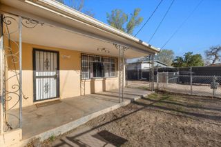 862 Arthur Drive SW, Albuquerque, NM 87105