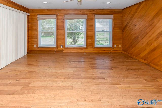 604 Westbrook Drive SW, Decatur, AL 35603