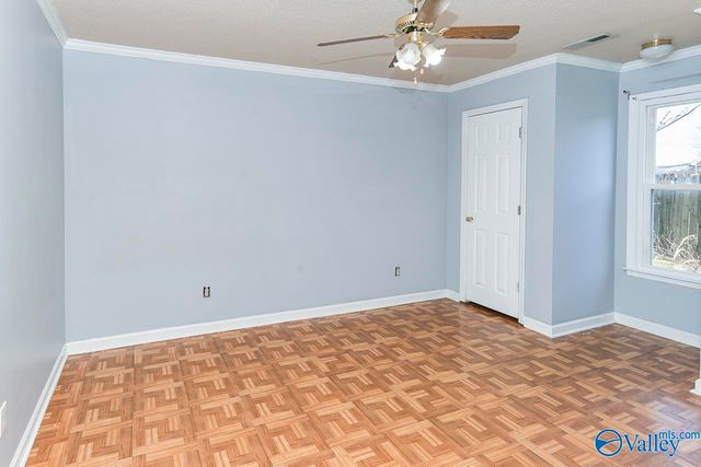 604 Westbrook Drive SW, Decatur, AL 35603