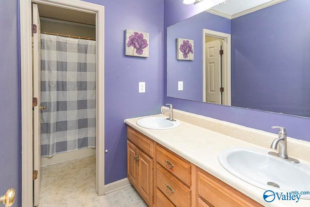 604 Westbrook Drive SW, Decatur, AL 35603