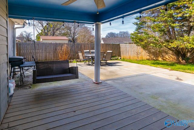 604 Westbrook Drive SW, Decatur, AL 35603