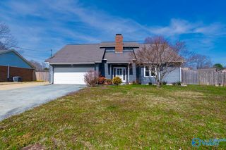 604 Westbrook Drive SW, Decatur, AL 35603