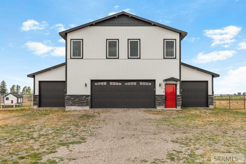 Image 2 of property listing at 1214 N 700 E, Shelley, ID 83274