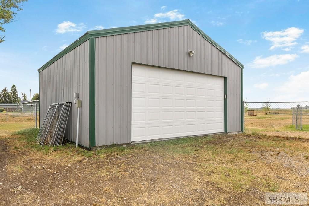Image 47 of property listing at 1214 N 700 E, Shelley, ID 83274