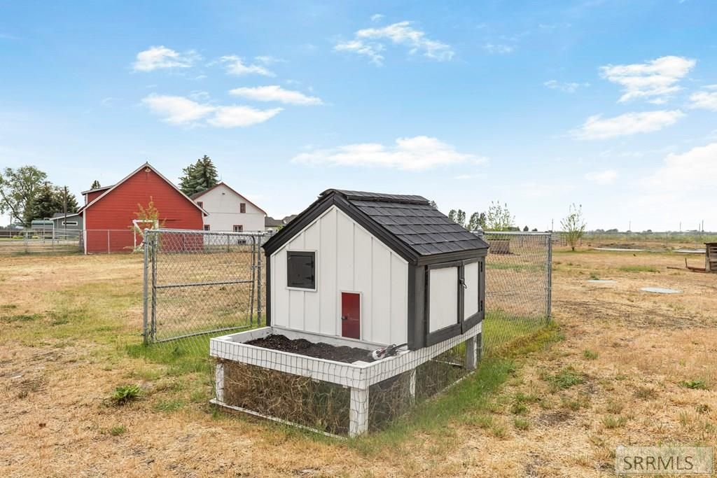 Image 48 of property listing at 1214 N 700 E, Shelley, ID 83274