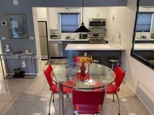 201 178th Dr 304, Sunny Isles Beach, FL 33160