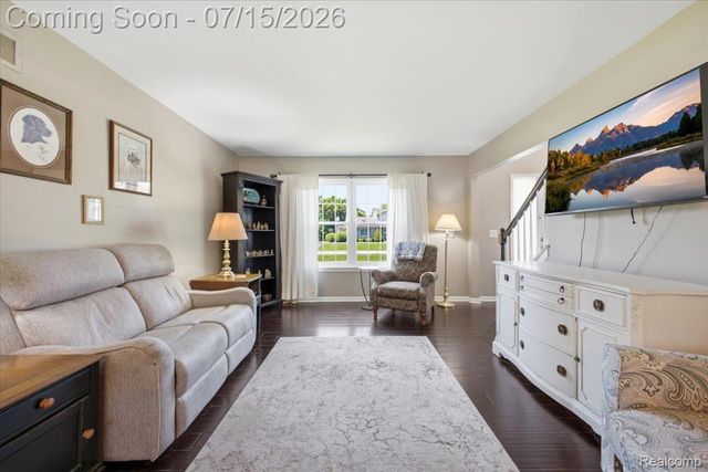 4638 Fox Chase Drive, White Lake Charter Township, MI 48383