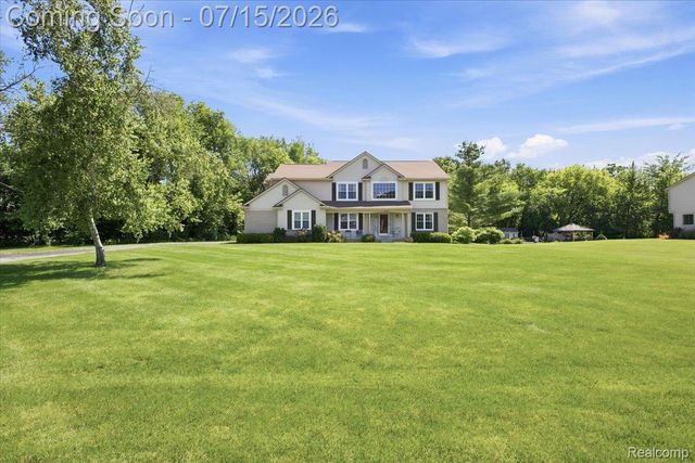 4638 Fox Chase Drive, White Lake Charter Township, MI 48383