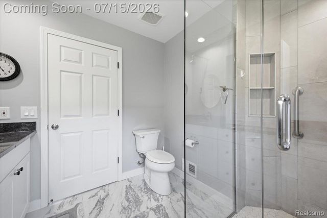 4638 Fox Chase Drive, White Lake Charter Township, MI 48383
