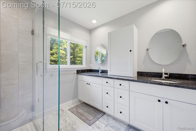 4638 Fox Chase Drive, White Lake Charter Township, MI 48383