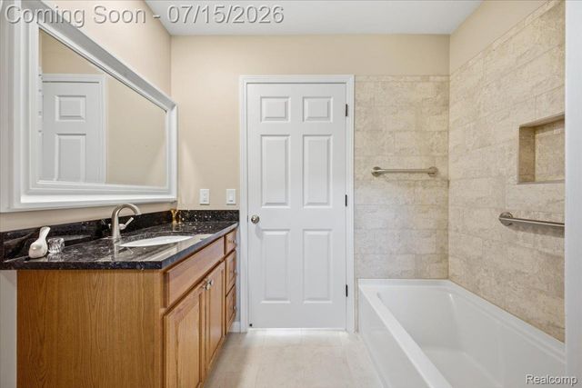 4638 Fox Chase Drive, White Lake Charter Township, MI 48383