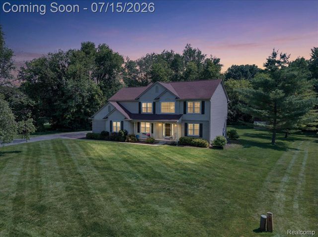4638 Fox Chase Drive, White Lake Charter Township, MI 48383
