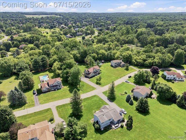 4638 Fox Chase Drive, White Lake Charter Township, MI 48383