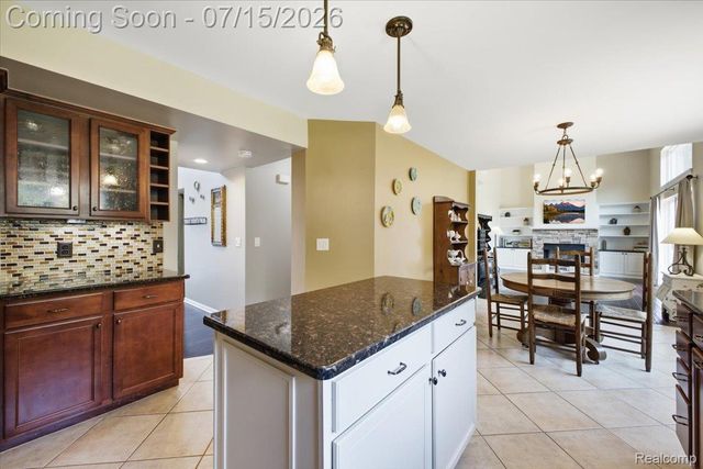 4638 Fox Chase Drive, White Lake Charter Township, MI 48383